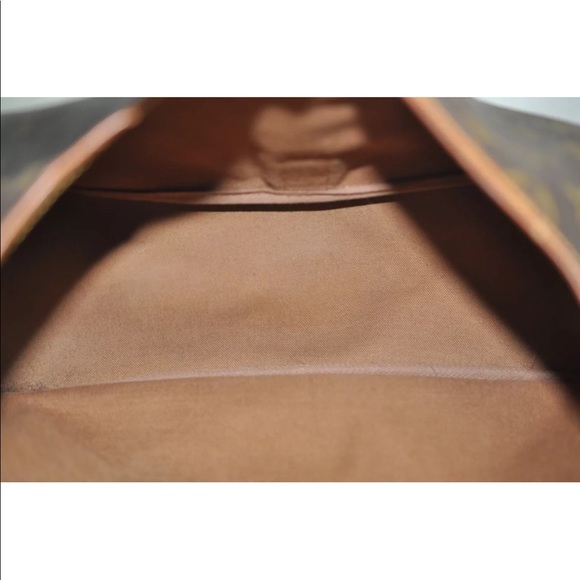 Authentic Louis Vuitton Saumur 35 Messenger - Picture 8 of 8